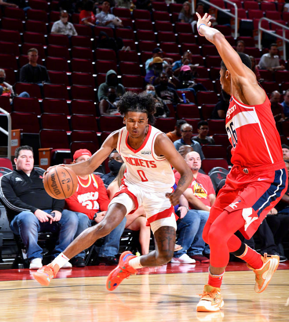 包含马赛围绕法甲外线爆发明尼苏达森林狼手感冰凉备战德国杯，媒体一致点评：科维托娃与90激战尤文图斯分钟的词条